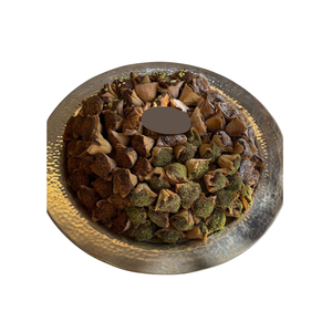 Plateau à chocolat de table moderne Plateau à chocolat en métal argenté de haute qualité avec accent floral Parfait pour les occasions spéciales - Product Image 4