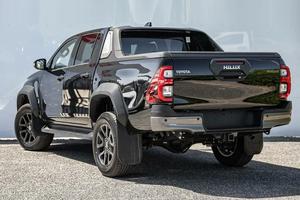 HILUX REVOROC SMART CAB 2.8L DIESEL 2023 d'occasion, conduite à droite, 1-25000 milles, 100% fonctionnel, sans accident - Product Image 2