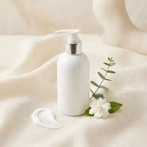Bouteille en plastique PET blanche avec pompe pour lotion, shampoing, gel douche, emballage cosmétique, fabricant d'usine au Vietnam, Pavico, capacité personnalisée - Product Image 3
