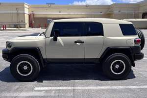 Toyota FJ Cruiser Trail Teams Édition Spéciale 2010 d'occasion (conduite à gauche/droite) - Product Image 3