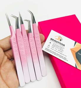 แหนบต่อขนตาแบบมืออาชีพ ลายหัวใจสองสี ผลิตจากเหล็กที่ยั่งยืน จับถนัดมือ แหนบเสริมความงาม รับผลิตแบรนด์ส่วนตัว - Product Image 4