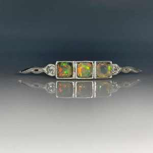 Colgante de Lujo de Plata de Ley 925 Estilo Vintage con Tres Piedras de Ópalo Etíope Natural de Corte Brillante para Mujer - Product Image 1