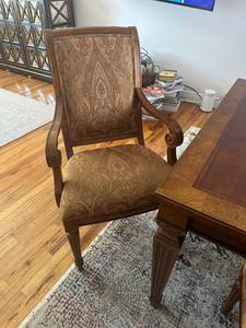 Juego de mesa de comedor con 8 sillas usadas - Product Image 4