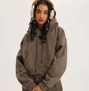 Ensemble de deux pièces d'été pour femmes à capuche avec logo personnalisé Ensemble de sweat à capuche zippé pour femmes - Product Image 5