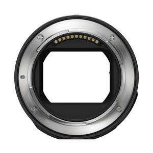 ชุดกล้องมิเรอร์เลส Z 6II พร้อมอะแดปเตอร์เมาท์ FTZ II แบตเตอรี่สำรอง สายรัดข้อมือ และฟิล์มกันรอยหน้าจอ รวมถึงอุปกรณ์เสริมเลนส์ - Product Image 1