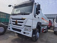 Camion citerne à eau Sinotruk Howo 6X4 20000 litres neuf d'usine, d'occasion, à vendre