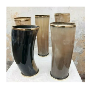 Gobelet en corne de buffle personnalisé de luxe verres en verre fabriqués à la main de haute qualité pour le vin et la bière pour les fêtes - Product Image 3