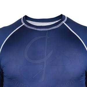 เสื้อแรชการ์ดลำลองสำหรับผู้ชาย Grace Collection ผ้าสแปนเด็กซ์/โพลีเอสเตอร์ ระบายอากาศได้ดี แขนยาว สีและโลโก้สั่งทำได้ ยืดหยุ่นได้ ผลิตในปากีสถาน - Product Image 4