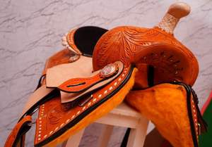 Tachuela de caballo de cuero occidental sintético de sillín inglés de calidad superior para carreras de barriles y características de resistencia de placer de sendero - Product Image 2