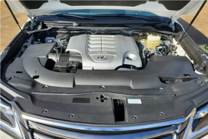 LISTO PARA CONDUCIR - USADO, VOLANTE A LA IZQUIERDA |   CONDUCCIÓN DERECHA |   LEXUS LX570 2016 con 20,000 millas de kilometraje - Product Image 5