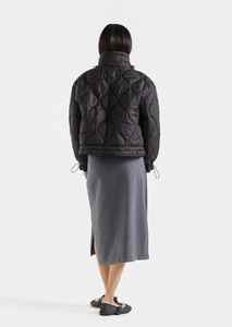 OEM Custom Logo <b>Women's</b> <b>Sleeveless</b> Bubble Cropped Puffer <b>Jackets</b> Warm Winter Cotton Knitted Clothing with Breathable Feature - Product Image 4