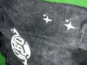 เสื้อมีฮู้ดแบบมีซิปสีเทาผ้าฝ้ายเฮฟวี่เวทสไตล์วินเทจผ้าปะติดแบบเย็บปะติด - Product Image 5