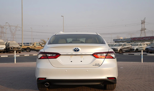 MODELO PERFECTO A ya o t a C a m r y GLE Hybrid 2.4L V4 2024 Modelo Año Color Blanco - Product Image 5