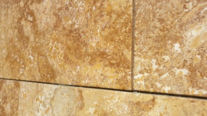 Baldosas de Piedra Dorada Rústica de 20x20cm, Acabado Tumbled, Duraderas para Exteriores, Jardín, Camino de Entrada, Fabricadas en Turquía, Aplicaciones para Hoteles y Villas - Product Image 4