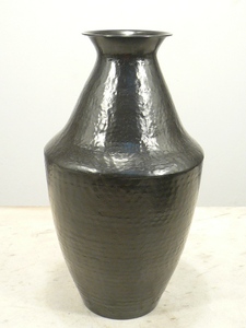 Florero martillado de oro negro de metal para decoración del hogar - Product Image 6