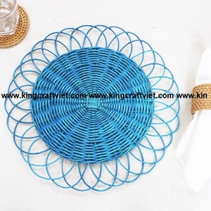 Napperons en rotin naturel faits à la main en forme de fleur pour la décoration de la maison artisanat plaque de chargeur en gros - Product Image 5