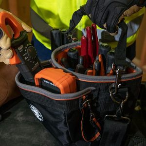 Bolsa de Herramientas Amarilla OEM con Cierre de Hebilla, Correa para Hombro, 45-49 Bolsillos, Capacidad de 150 lb, Almacenamiento de Herramientas, Apta para Destornilladores Largos, Hecha en Vietnam - Product Image 2