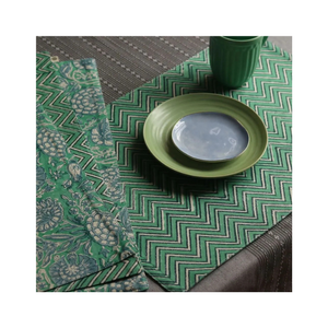 Fermer imprimé floral gris Look minimaliste tapis de salle à manger 12x18 pouces écologique avec touche artisanale en tissu de coton brodé - Product Image 4