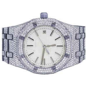 Montre à quartz Moissanite exclusive avec boîtier glacé conçu pour un luxe élégant et une apparence radieuse brillante - Product Image 2