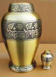 Hot Sale Quality <b>Large</b> Brass Cremation <b>Urns</b> With Silver Plating Emboss Design <b>Urns</b> Low Prices Fully Engraved Brass <b>Urns</b> for Ash - Product Image 5