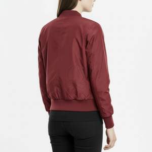 Chaqueta de vuelo con logotipo personalizado, lisa, de alta calidad, para invierno, para mujer, color borgoña, tipo bomber, con cremallera, ropa exterior informal, chaquetas de moda para damas. - Product Image 2