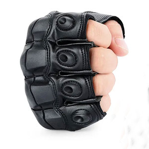 Guantes de moto de cuero para hombre con logotipo personalizado, cómodos y de secado rápido con material transpirable para ropa informal - Product Image 5