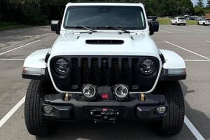 (F&2) Jeep Wrangler Unlimited Rubicon 392 4x4 Usado del 2022 - Product Image 2