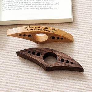 Support de livre minimaliste en bois pour une lecture propre et simple, offrant une utilisation légère et pratique - Product Image 1