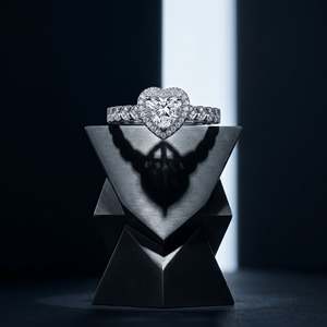 Premium Aurora Halo Signature <b>Ring</b> Cut <b>Crystal</b> Center Stone Slim Pave Accented High-Polish Silver Tone Finish Women's <b>Ring</b> - Product Image 4