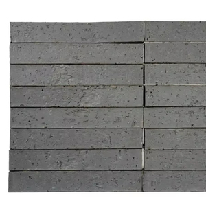Minimaliste avec un visage fortement texturé pour une profondeur de caractère brique sombre - Product Image 1