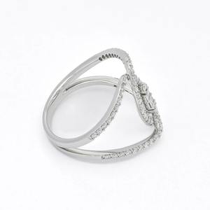 Moissanite Dainty Diamond Ring Bague en argent sterling pour femme Cadeau d'anniversaire personnalisé Beau cadeau pour elle - Product Image 3