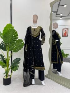 Hermosa fiesta de desgaste superior-inferior y Dupatta con hilo y secuencia de trabajo - Product Image 4