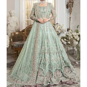 Ropa de diseño de tendencia 2025, traje de novia elegante, vestido de boda hecho a mano de peso pesado de calidad Premium para novias, indio y paquistaní - Product Image 4