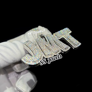 Colgante Hip Hop Personalizado con Nombre, Chapado en Plata de Ley, con Moissanita Corte Esmeralda VVS, Estilo Iced Out, con Cadena Cubana de 13 mm - Product Image 6