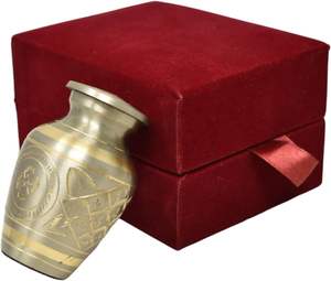 Célébration de la vie Mini urne souvenir de crémation pour cendres humaines-Qnty 1-Belle et intemporelle trouvaille (laiton sculpté en argent) - Product Image 2