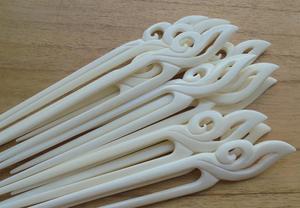 Pasador de Pelo de Hueso de Búfalo 100% de la Mejor Calidad, Palillo de Pelo Moderno y Lujoso Hecho a Mano para Mujer, Pulido para Peinar Cabello Largo - Product Image 1