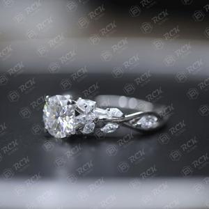 แหวนโมอิสซาไนท์กลมสีสดใสสำหรับผู้หญิงทรงกลม1.60 tcw สำหรับของขวัญวันครบรอบของขวัญวันเกิดด้วยความรัก - Product Image 2