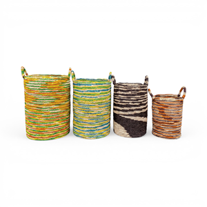 Panier à linge de luxe en plastique pour le rangement et la propreté - Product Image 1