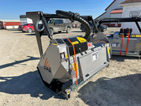 Déchiqueteuse forestière pour chargeuse compacte, attache de broyeur de broussailles, tondeuse frontale noire 4 tonnes pour le défrichement des vergers
