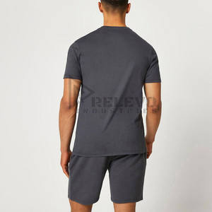 ชุดฤดูร้อนผู้ชายสุดเท่ เสื้อยืดคอกลมและกางเกงขาสั้นผ้าฝ้าย 100% ระบายอากาศได้ดี คุณภาพสูง ผลิตในปากีสถาน - Product Image 3