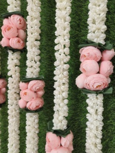 Mogra jazmín Ranunculus flor guirnalda boda india decoración Mandap Mehndi Sangeet escenario telón de fondo decoración de inauguración de la casa - Product Image 6