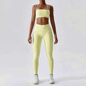 Ensemble de yoga pour femmes OEM Leggings 2 pièces sans couture et soutien-gorge de sport tissu respirant idéal pour l'entraînement en salle ou en extérieur - Product Image 6