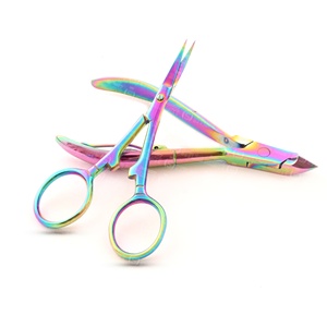 Pinza de cutículas profesional de acero inoxidable y tijeras de belleza para un aseo preciso y cuidado de las uñas etiqueta privada personalizada - Product Image 5