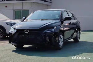 AUTO USATA <span class=keywords><strong>Toyota</strong></span> <span class=keywords><strong>Yaris</strong></span> 1.5L Benzina Trazione Anteriore Anno Modello 2023 Colore Nero Pronta per la Spedizione - Product Image 5