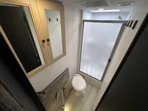 F-o-r-e-s-t R-i-v-e-r F-o-r-e-s-t-e-r M-b-s 2401B usado del 2024 en venta - Product Image 6