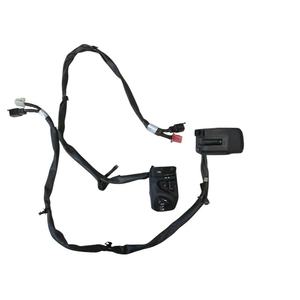 Interruptores Originales Yamaha XMAX 300 B74H39630100 B74H39730100 Modelo 2017 Material Plástico Resistente - Product Image 3