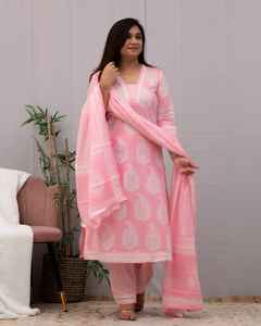 Ensemble Kurta de collection ethnique et festive indienne pour femmes à vendre dans le monde entier du fournisseur de gros indien - Product Image 3