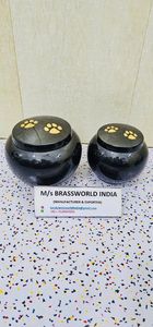 โกศบรรจุอัฐิสัตว์เลี้ยงรูปอุ้งเท้าสัตว์น่ารักสีทอง งานฝีมือจากทองเหลือง สำหรับสุนัขและแมว จำหน่ายส่งจากโรงงาน - Product Image 2