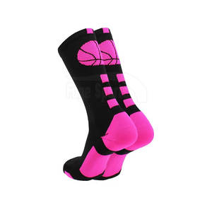 Vente en gros de chaussettes de sport unisexes Chaussettes de sport couleurs personnalisées Chaussettes de football fabriquées au Pakistan - Product Image 2