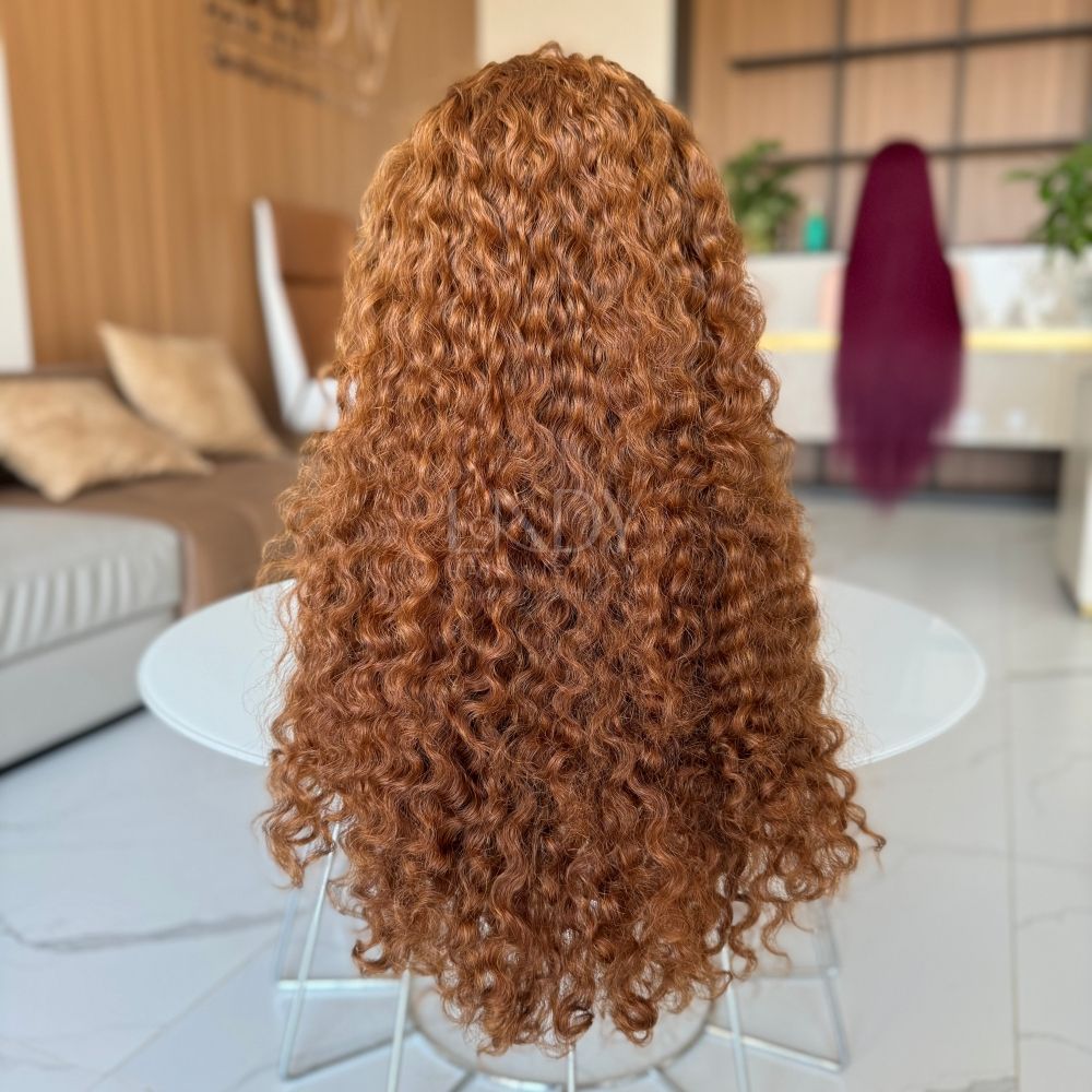 สีน้ำตาล